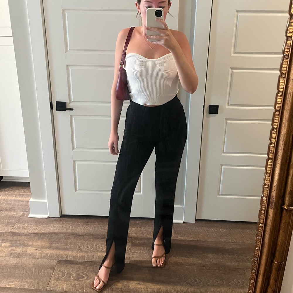 Aritzia Babaton high rise zip pants, with ankle zippers can wear open or closed